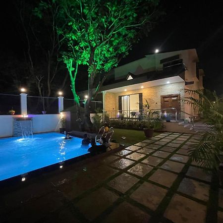 Lavish Villa - 3 Bhk Pool With Lawn Лонавала Экстерьер фото