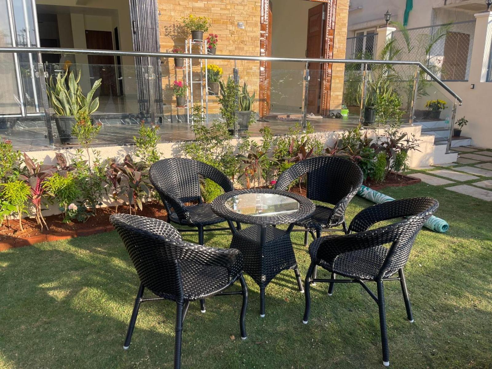 Lavish Villa - 3 Bhk Pool With Lawn Лонавала Экстерьер фото
