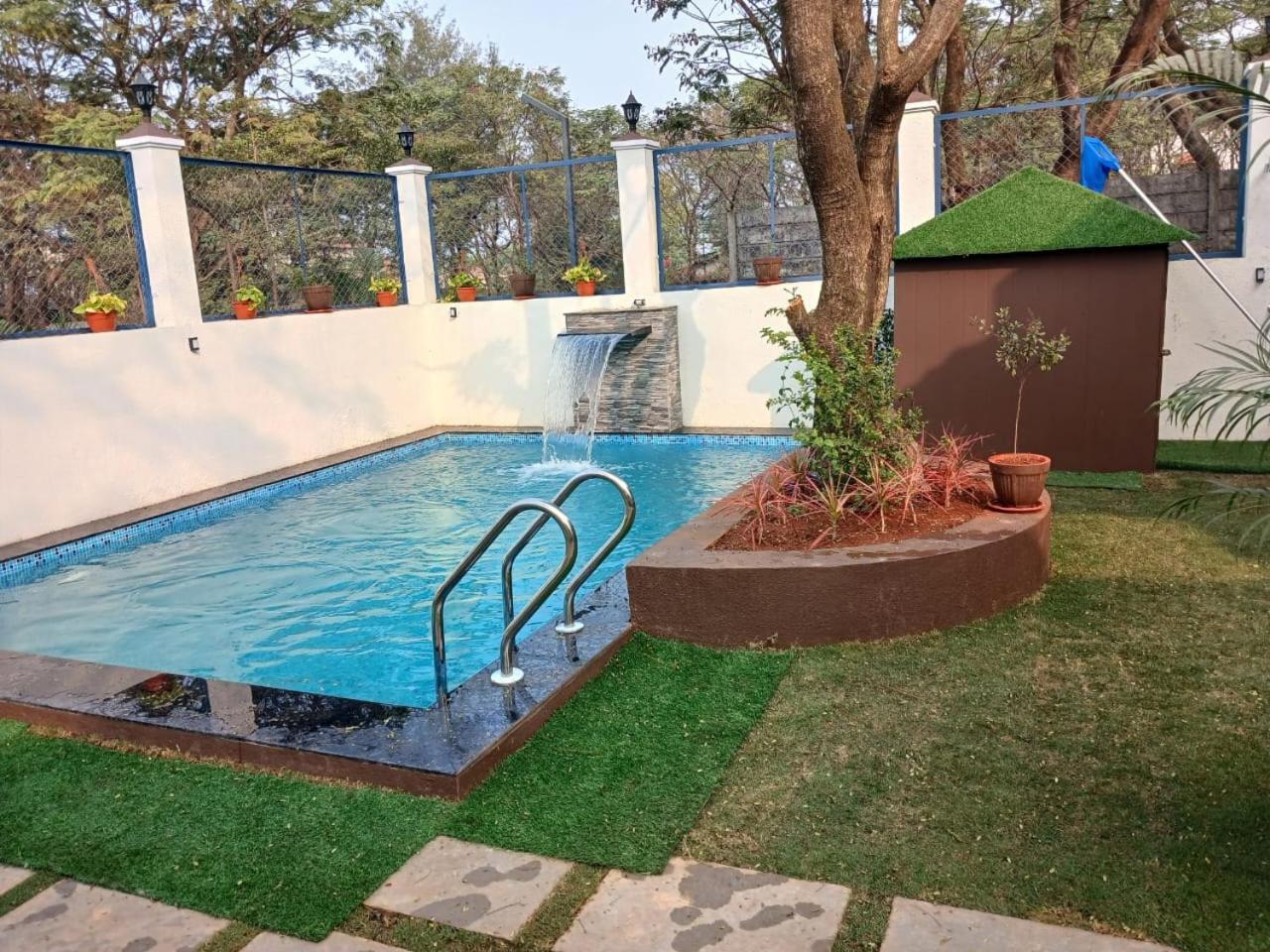 Lavish Villa - 3 Bhk Pool With Lawn Лонавала Экстерьер фото